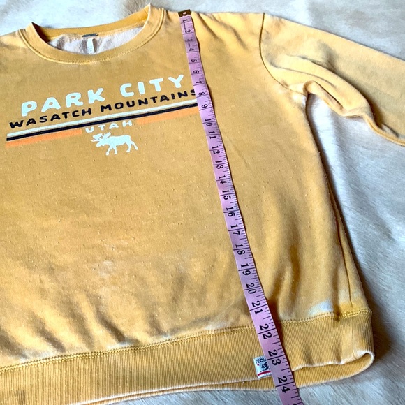 PARK CITY Wasatch Mountains UTAH Mustard Yellow Pullover DISTRESSED Sweatshirt - Picture 11 of 13